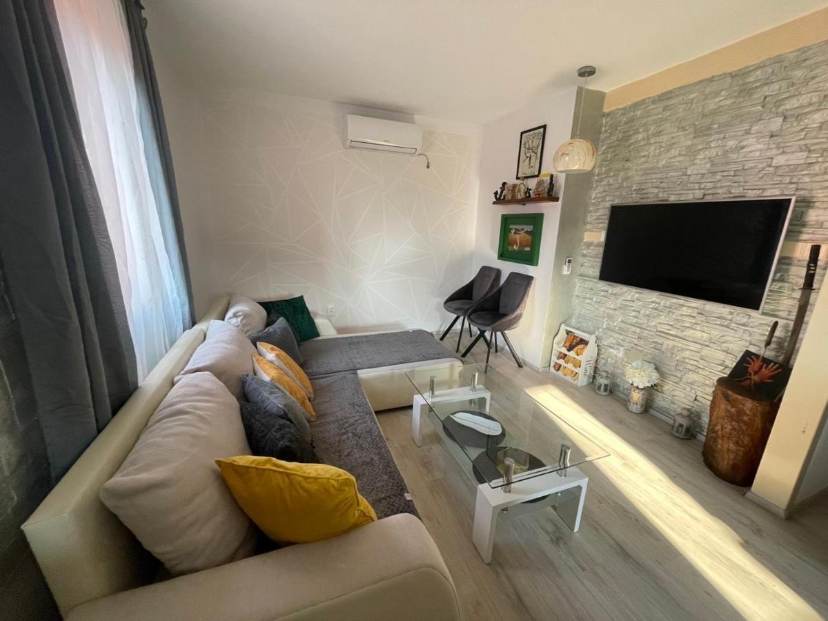 First Choice Appartamento Nerezine Esterno foto